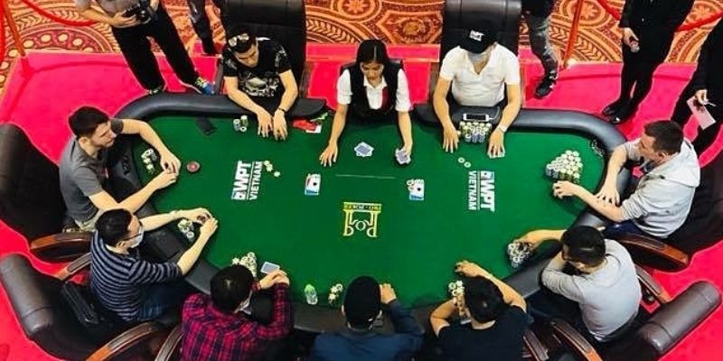 Cách chơi Poker hiệu quả từ các chuyên gia giàu kinh nghiệm